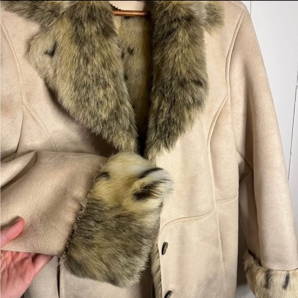 Vintage Penmans Faux Fur/ Suede Button Up Coat. Size 1X. - Picture 4 of 9
